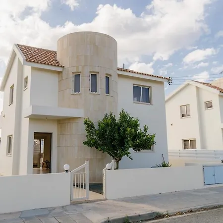 Kapparis Ekaterina 3 Bdrm Paralimni