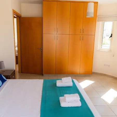 Kapparis Ekaterina 3 Bdrm Villa Paralimni